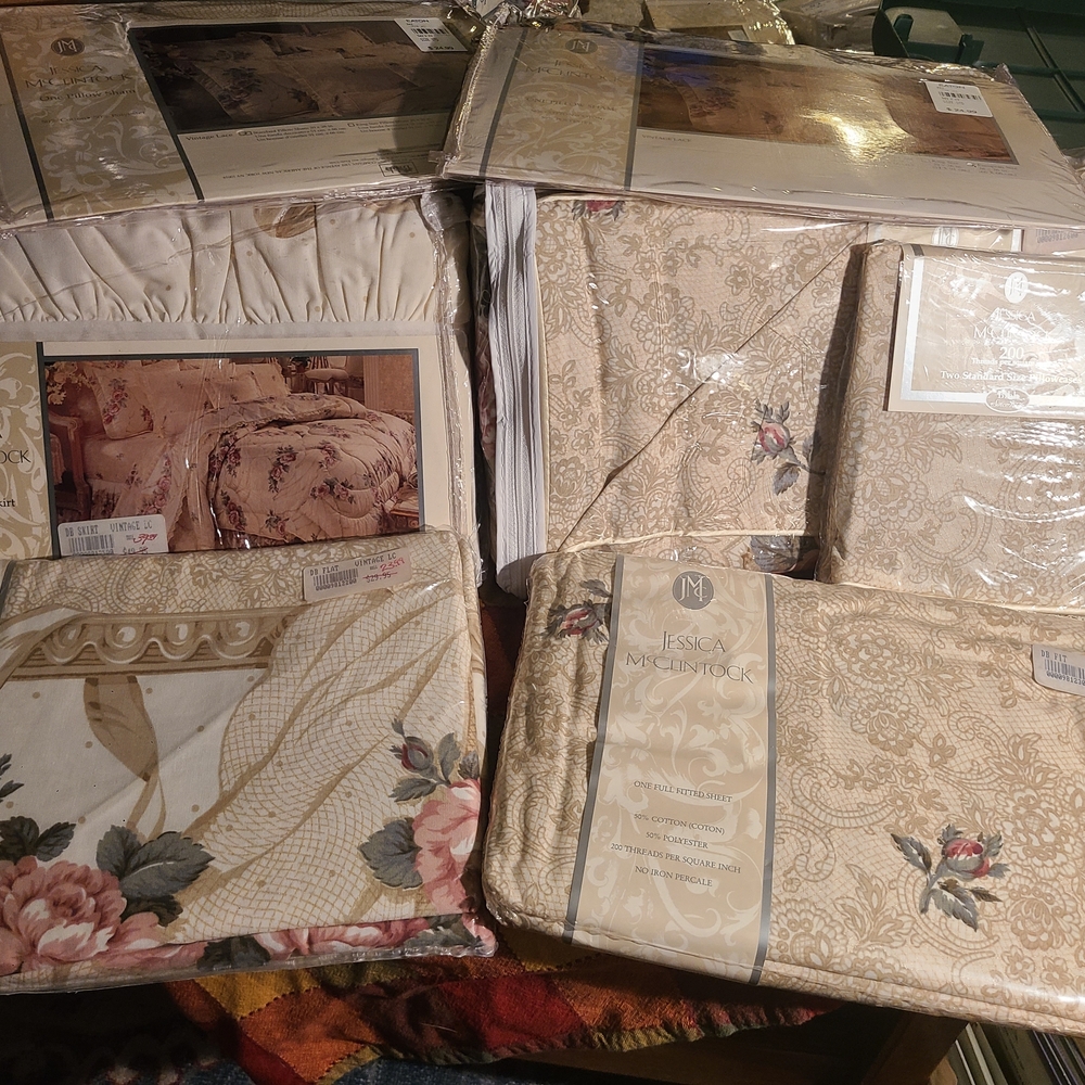 Jessica McClintock Cream Floral Bedding Set